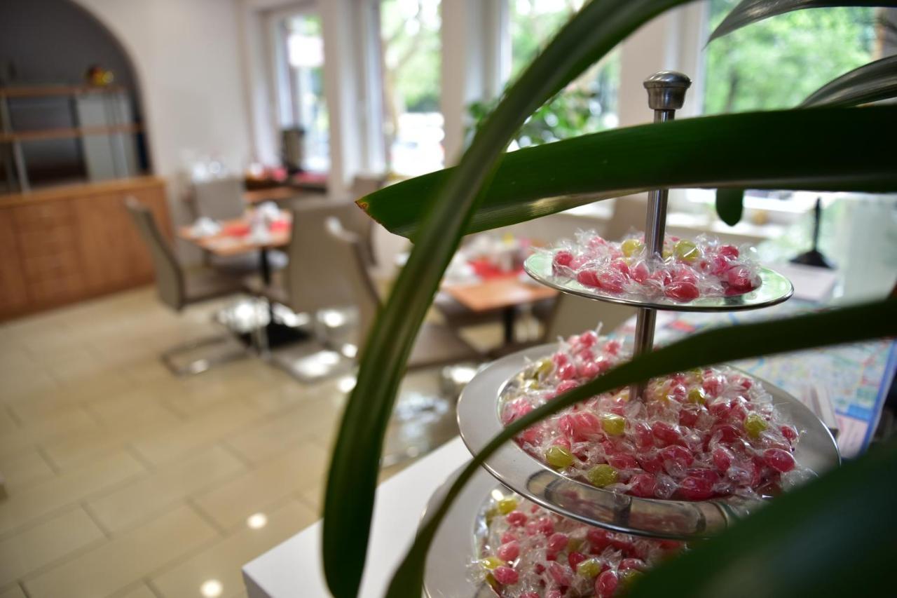 Hotel Am Kurfuerstenplatz - Messe Франкфурт-на-Майне Экстерьер фото