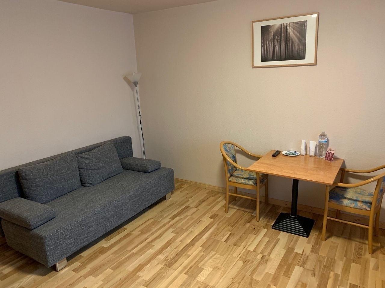 Hotel Am Kurfuerstenplatz - Messe Франкфурт-на-Майне Экстерьер фото