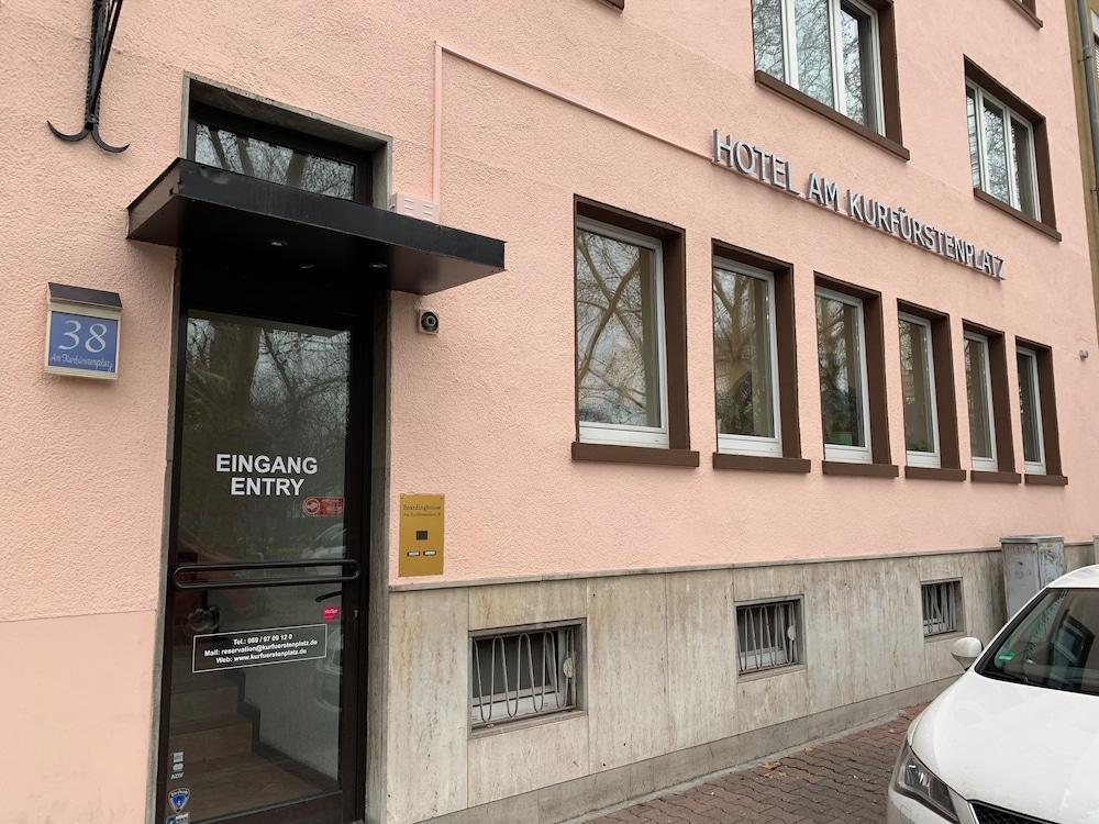 Hotel Am Kurfuerstenplatz - Messe Франкфурт-на-Майне Экстерьер фото